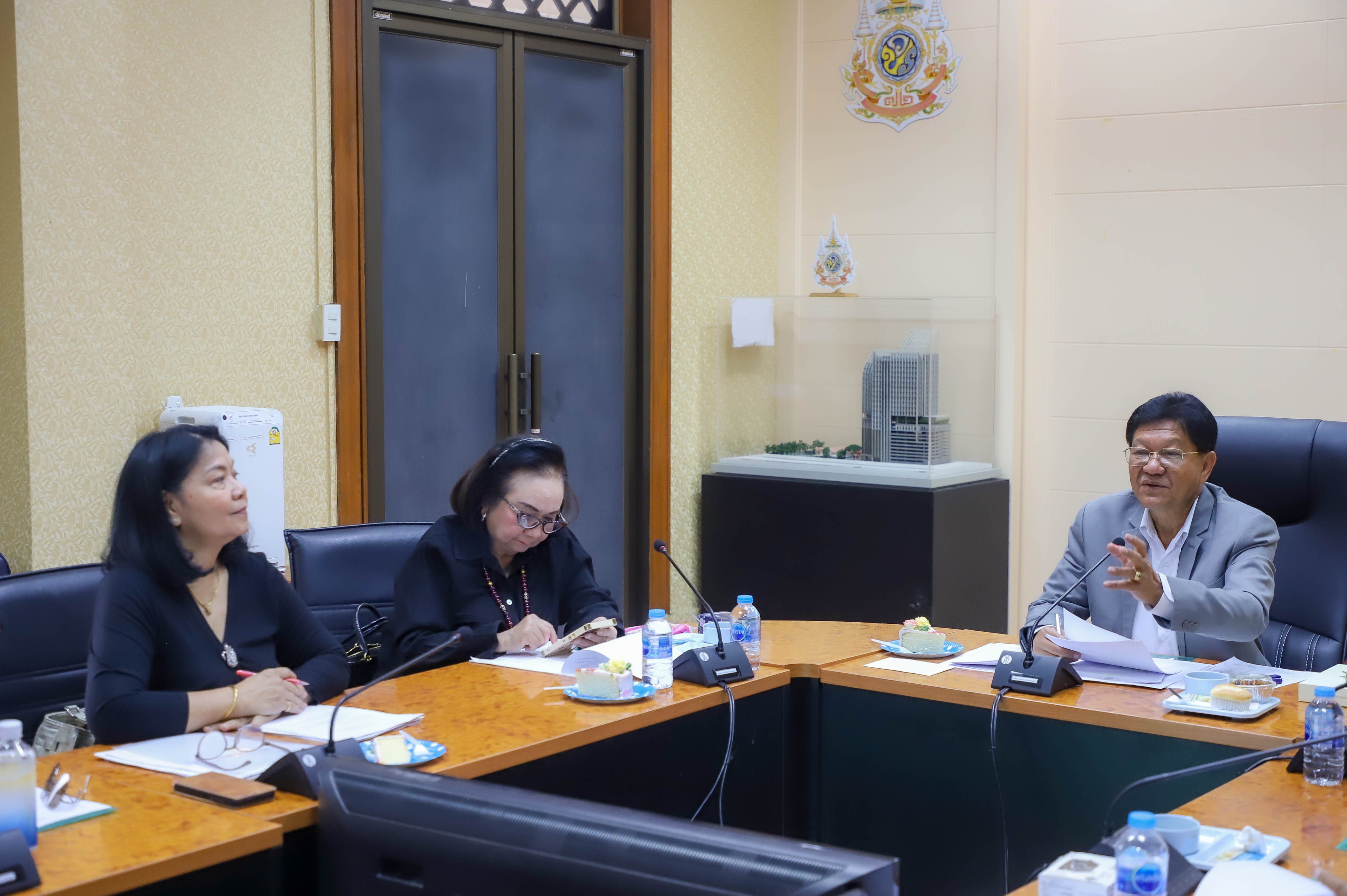 title - ชมรมผู้สูงอายุประชุมคณะกรรมการชมรมผู้สูงอายุ ส.ป.ก.